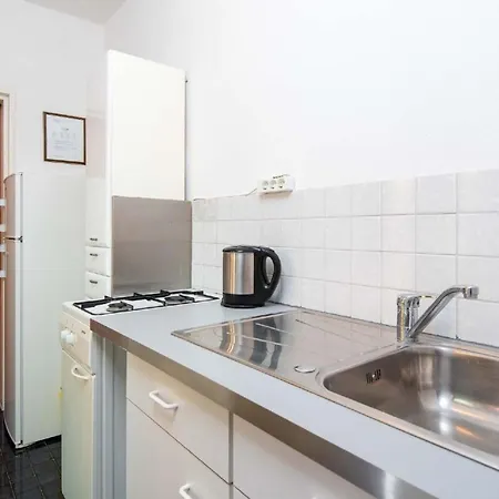 Apartment Gaestezimmer Fuer 2 Personen Ca 20 Qm In Stankovic Bei Orebic, Dalmatien Sueddalmatien *